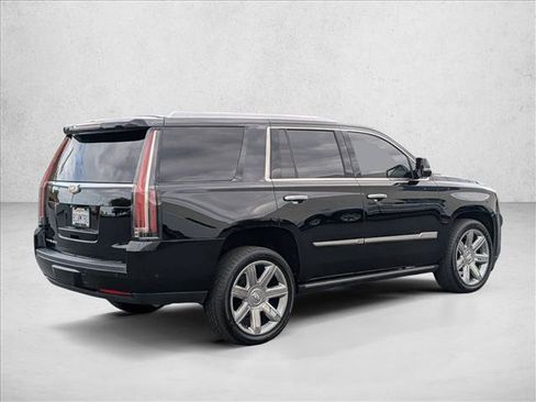 Used 2020 Cadillac Escalade Premium Luxury AWD/4WD image 5