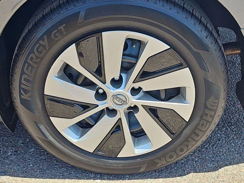 Certified 2025 Nissan Altima 2.5 S FWD image 32