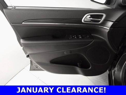 Used 2019 Jeep Grand Cherokee Limited w/ Trailer Tow Group IV image 17