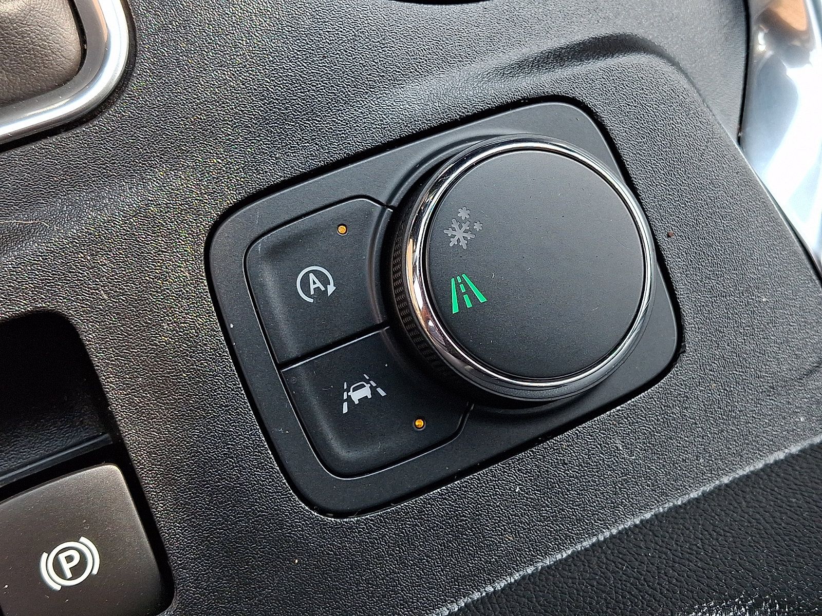 Certified 2023 Chevrolet Traverse Premier FWD image 28