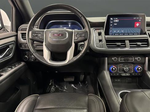 Used 2022 GMC Yukon SLT w/ SLT Premium Package image 5