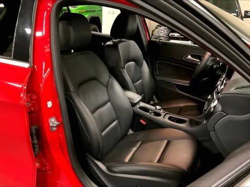 Used 2020 Mercedes-Benz GLA 250 image 8