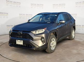 Used 2021 Toyota RAV4 XLE video 1