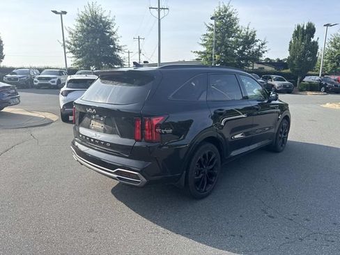 Certified 2022 Kia Sorento SX FWD image 6