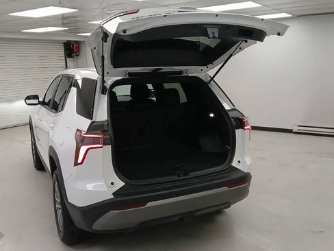 Used 2025 Chevrolet Equinox LT image 5