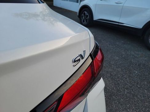 Used 2024 Nissan Versa SV image 8