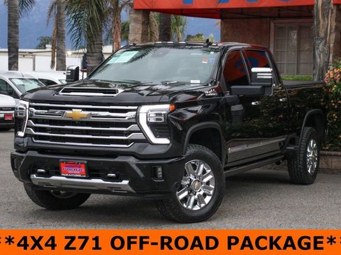 Used 2024 Chevrolet Silverado 2500 High Country w/ Technology Package AWD/4WD image 4