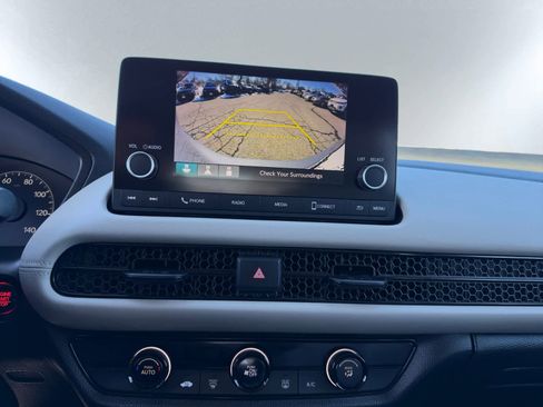 Used 2023 Honda HR-V LX image 16