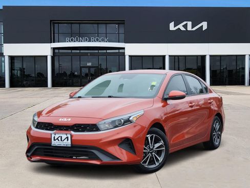 Certified 2022 Kia Forte LXS w/ LXS Technology Package FWD image 1