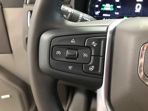 Used 2024 GMC Yukon SLT w/ SLT Luxury Package AWD/4WD image 19