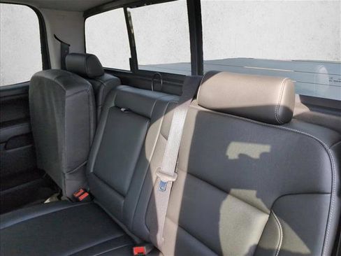 Used 2018 GMC Sierra 1500 SLT image 15