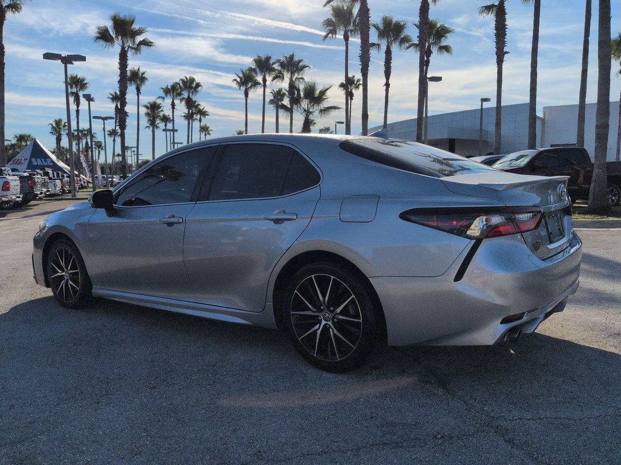 Used 2024 Toyota Camry SE w/ Audio Upgrade Package FWD image 6