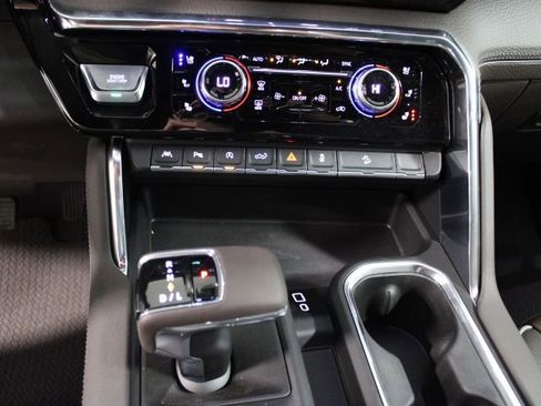 New 2026 GMC Sierra 1500 Denali w/ Denali Reserve Package AWD/4WD image 36