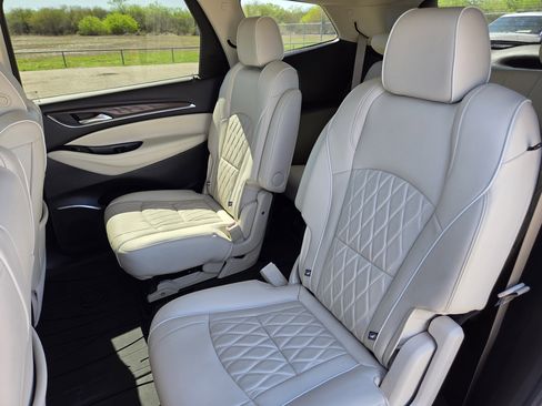 Used 2022 Buick Enclave Avenir w/ Trailering Package, 5000 lbs. image 25