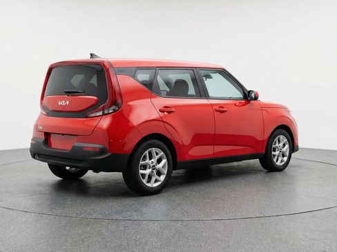 Used 2025 Kia Soul LX w/ LX Technology Package image 9