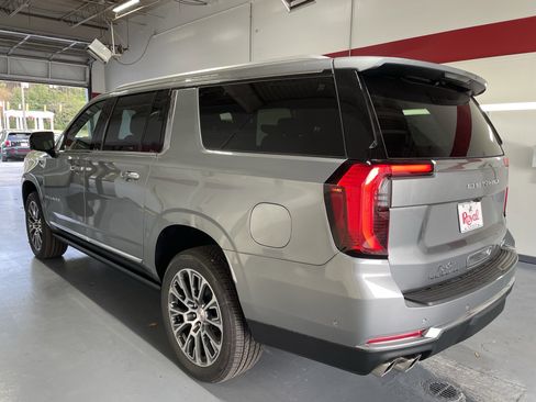 New 2026 GMC Yukon XL Denali image 6