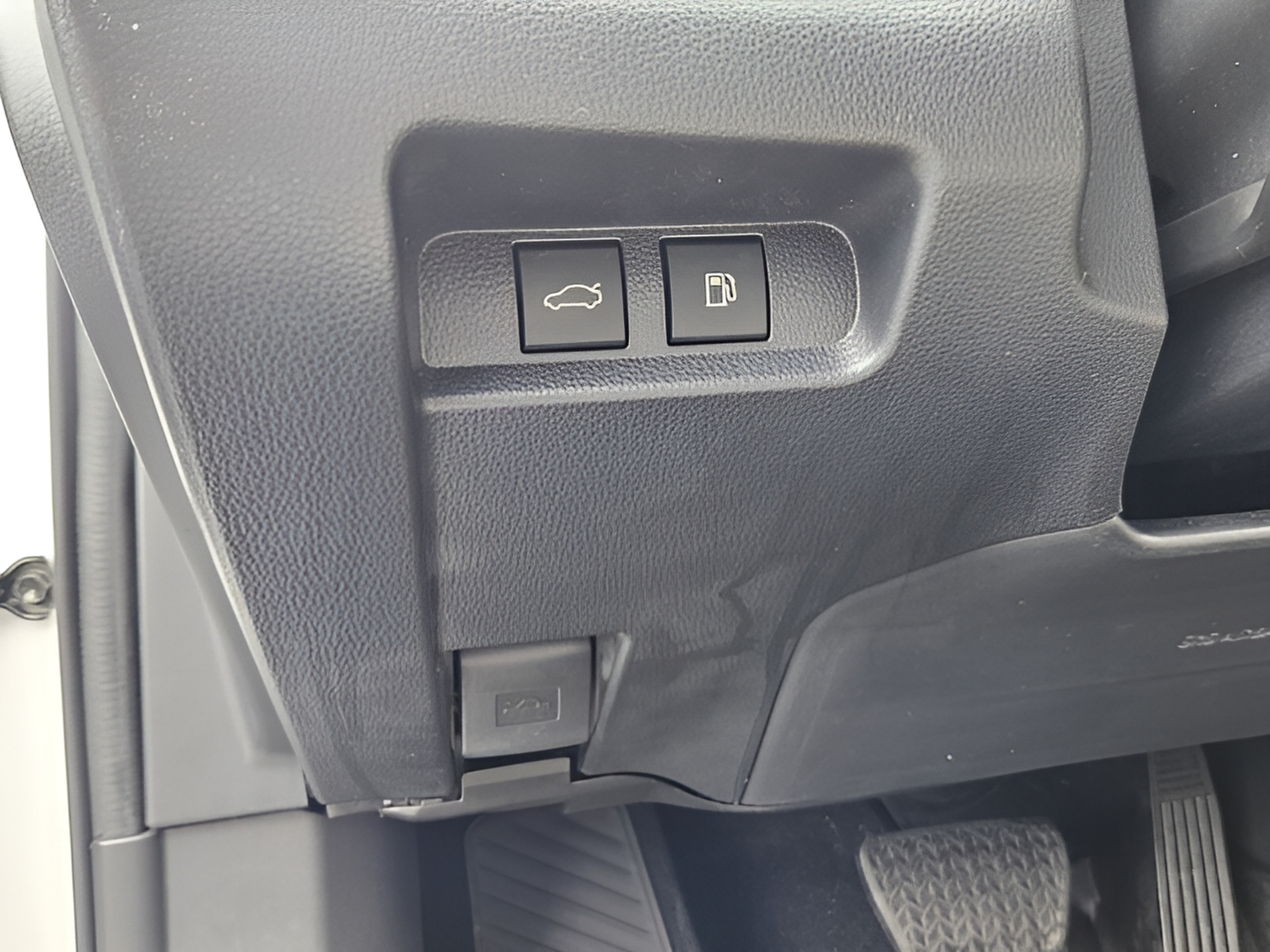 Used 2023 Toyota Crown AWD/4WD image 16