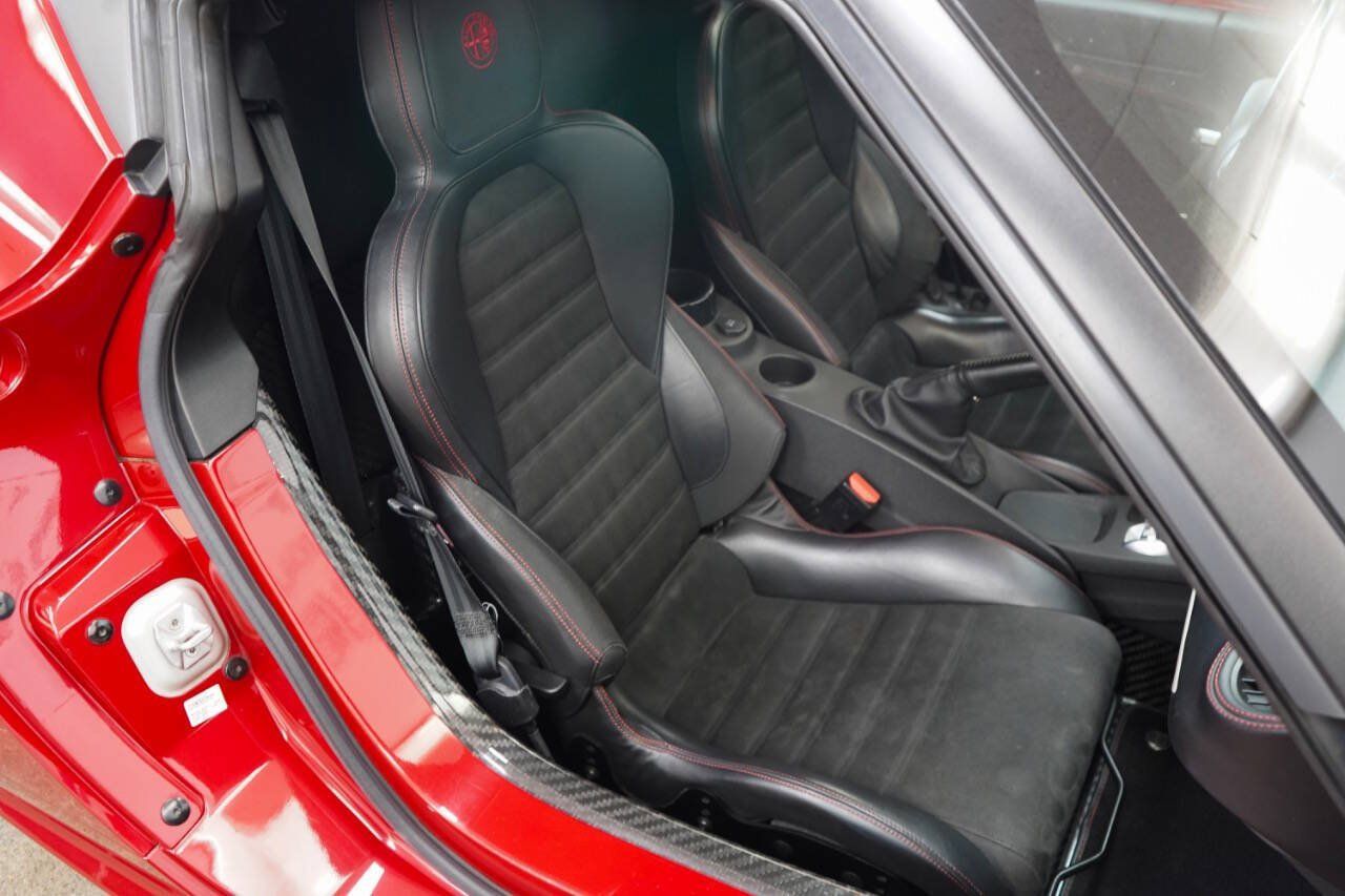 Used 2016 Alfa Romeo 4C Coupe w/ Convenience Group - Coupe RWD image 53