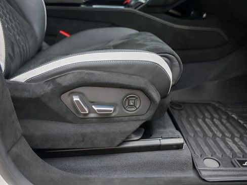 Used 2024 Lamborghini Urus Performante image 37