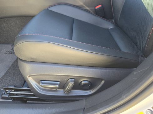 Used 2024 Toyota Prius Prime Premium image 26