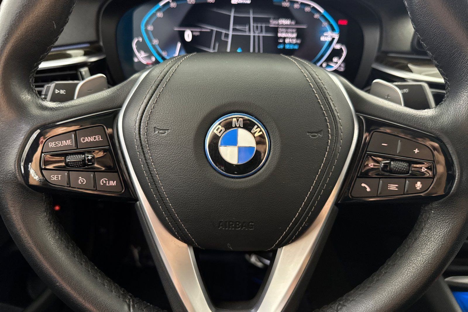 Used 2023 BMW 530e w/ Convenience Package RWD image 11