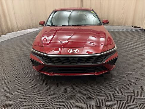 Certified 2024 Hyundai Elantra SEL image 2