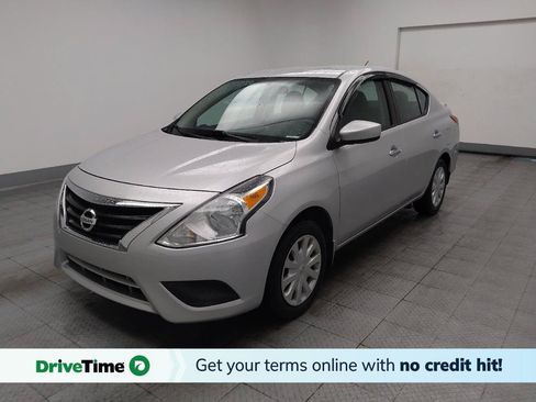 Used 2019 Nissan Versa SV FWD image 1