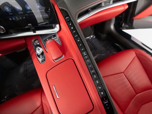 Used 2023 Chevrolet Corvette Stingray Premium Cpe w/ Z51 Performance Package RWD image 33