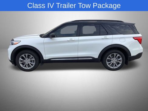 Used 2022 Ford Explorer XLT w/ Equipment Group 202A AWD/4WD image 2