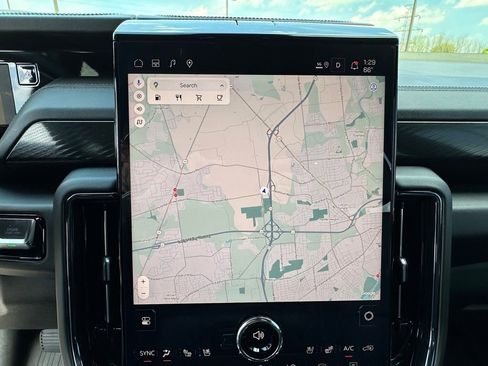 Certified 2025 GMC Yukon AT4 w/ AT4 Premium Package AWD/4WD image 31