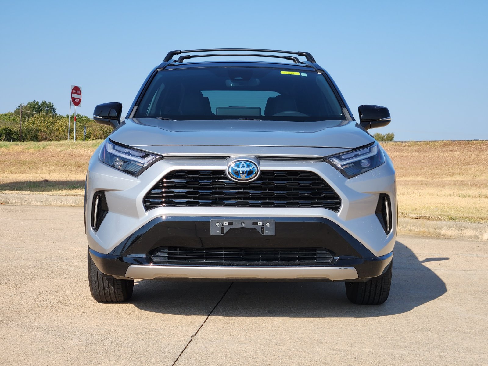 Used 2023 Toyota RAV4 XSE AWD/4WD image 6