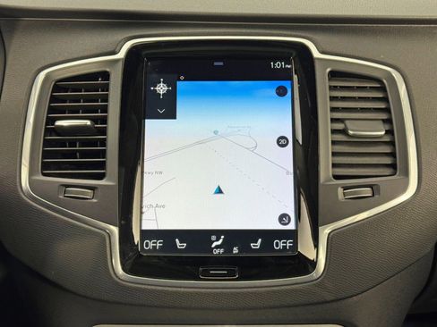 Used 2018 Volvo XC90 T8 Momentum w/ Convenience Package image 24