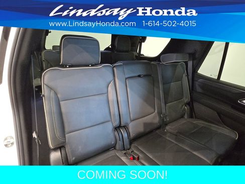 Used 2023 GMC Yukon SLT AWD/4WD image 9