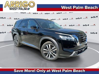 Used 2024 Nissan Pathfinder Platinum w/ Cargo Package