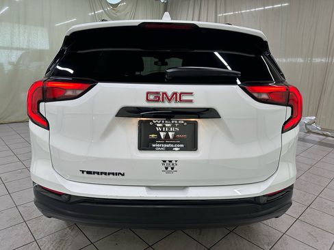 Used 2020 GMC Terrain SLE w/ Elevation Edition FWD image 5