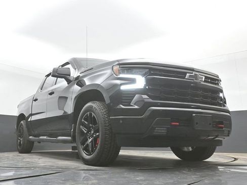 Used 2024 Chevrolet Silverado 1500 RST w/ Redline Edition AWD/4WD image 37