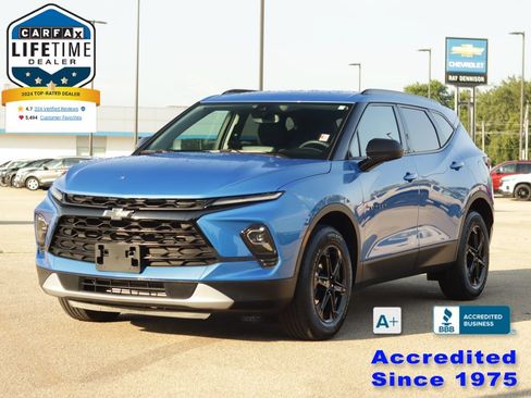 Used 2024 Chevrolet Blazer LT w/ Convenience Package FWD image 3