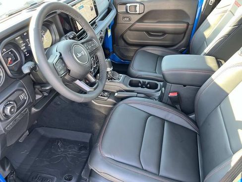 New 2026 Jeep Wrangler Unlimited Rubicon AWD/4WD image 21