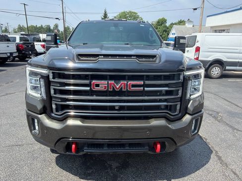 Used 2022 GMC Sierra 3500 AT4 w/ AT4 Preferred Package AWD/4WD image 3