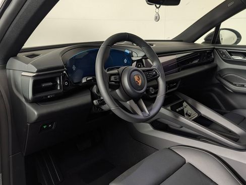 New 2026 Porsche Macan Electric image 5