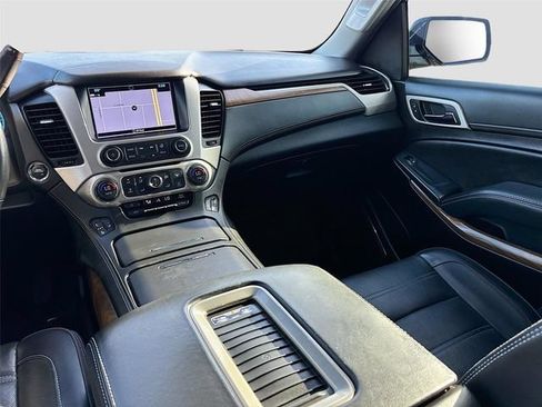 Used 2020 GMC Yukon Denali w/ Denali Premium Package RWD image 13