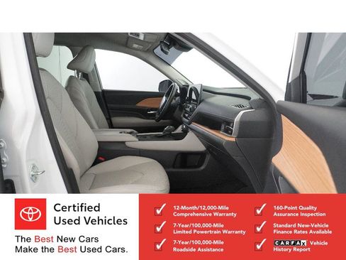 Certified 2024 Toyota Grand Highlander AWD image 9