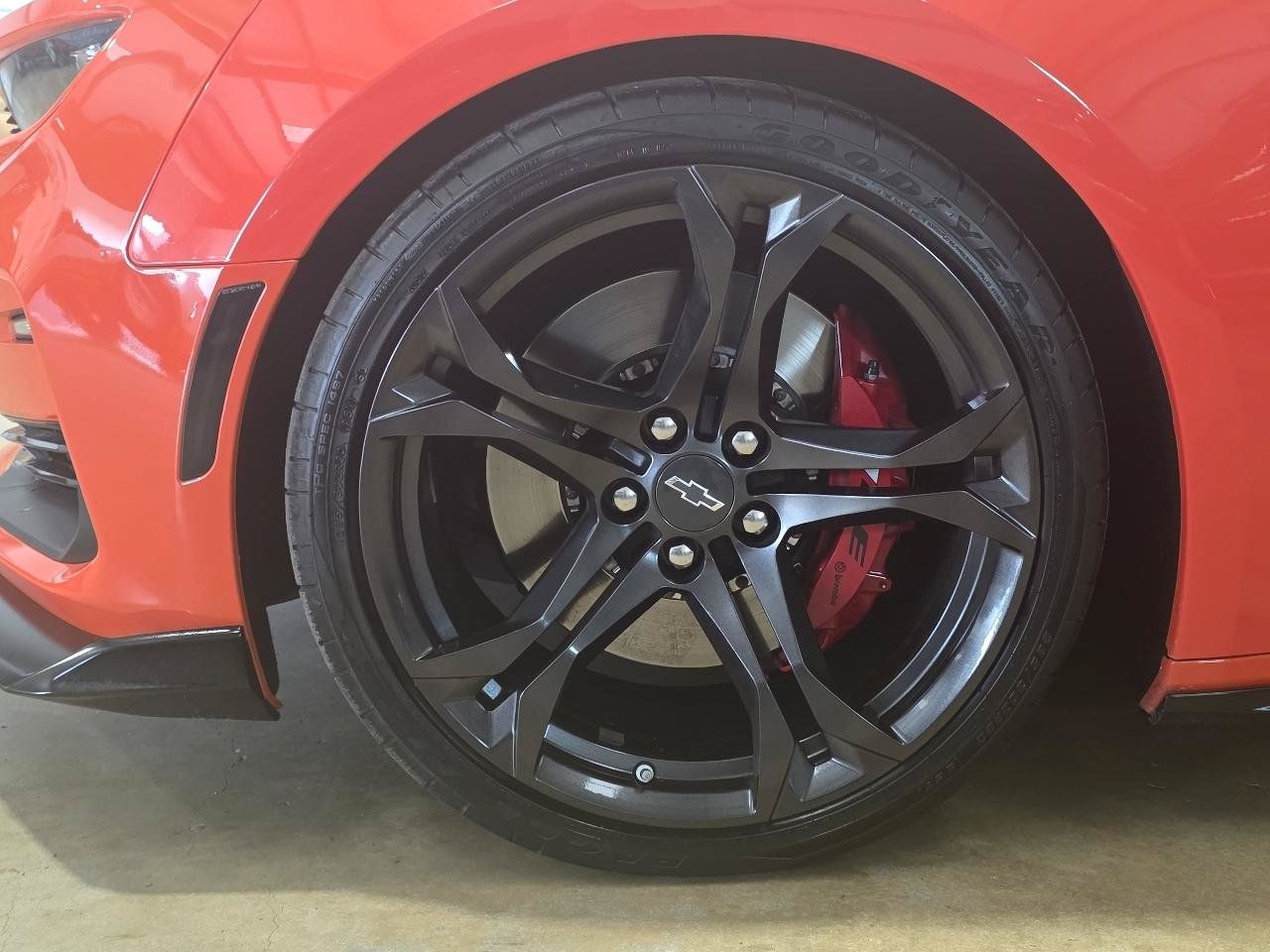 Used 2021 Chevrolet Camaro SS RWD image 8