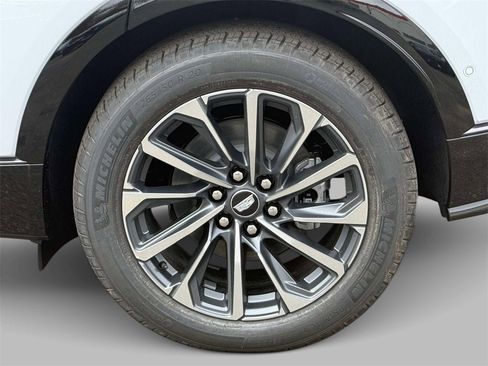 New 2026 Cadillac Lyriq Premium Sport image 12