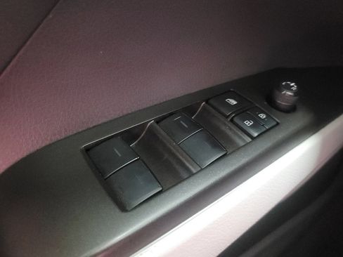 Used 2022 Toyota Camry LE FWD image 27