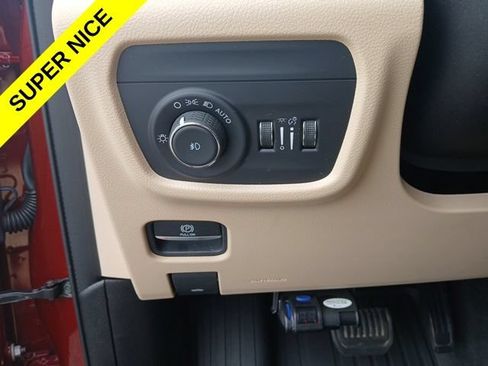 Certified 2021 Jeep Grand Cherokee L Limited w/ Luxury Tech Group II AWD/4WD image 39