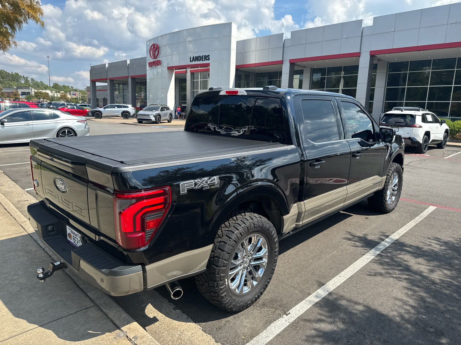 Used 2025 Ford F150 King Ranch w/ FX4 Off-Road Package AWD/4WD image 4