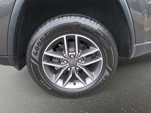 Used 2019 Jeep Grand Cherokee Limited AWD/4WD image 33