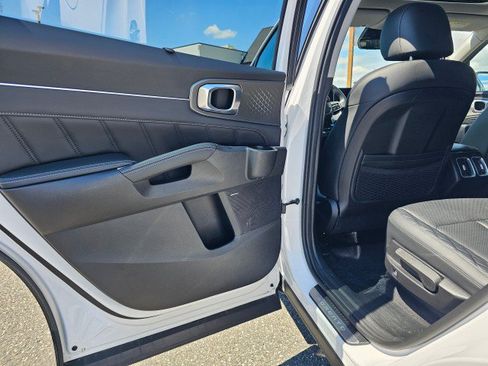 Used 2023 Kia Sorento SX AWD/4WD image 25