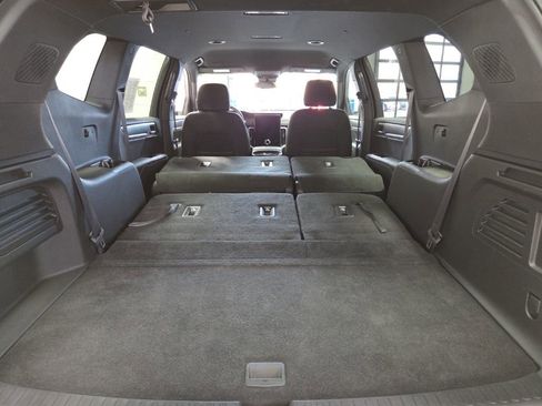 Used 2025 GMC Acadia Elevation image 37